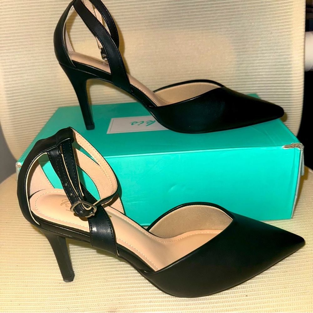 Black pointed toe vegan leather pumps heels 3” sz 8.5